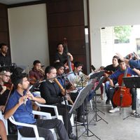 No Dia do Professor (15), Orquestra de Violões de Cáceres, se apresenta no Casario