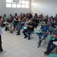 Servidores do IFMT Rondonópolis recebem notebooks e reitor anuncia obra de ampliação para 2025