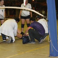 Atendimento a jogadora de vôlei - Foto: Sérgio Thompson